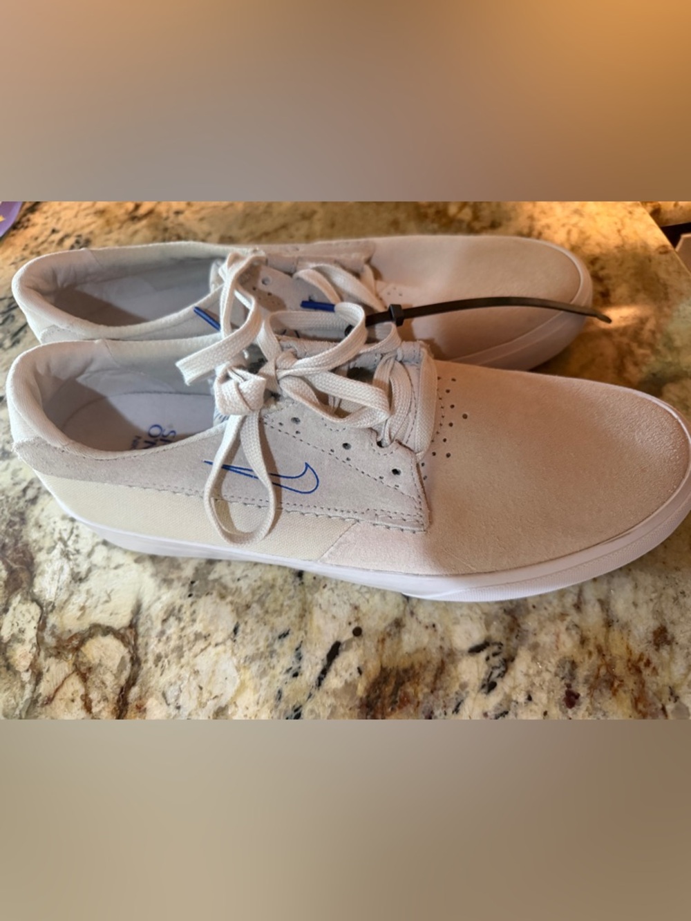 Nike SB Shane summit white Suede Skate Shoes - Picture 3 of 9